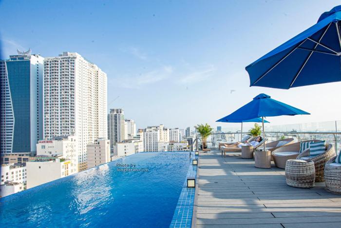 Grand Ocean Luxury Boutique - Infinity Rooftop Pool