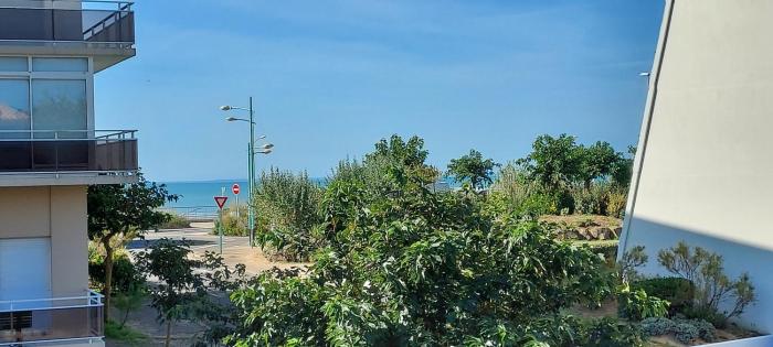 Face estacade, studio 4 personnes vue mer