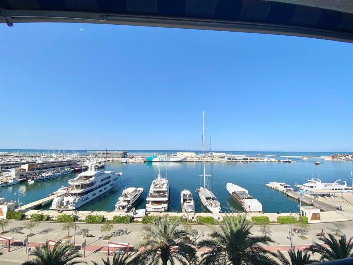 Apartamento centro de Dénia 1ra linea, vistas puerto y mar