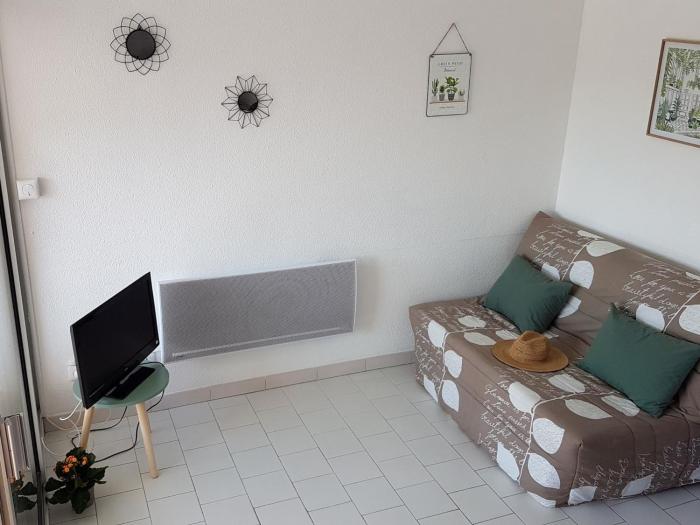 Appartement climatisé avec loggia et parking à 200m de la plage - FR-1-338-442