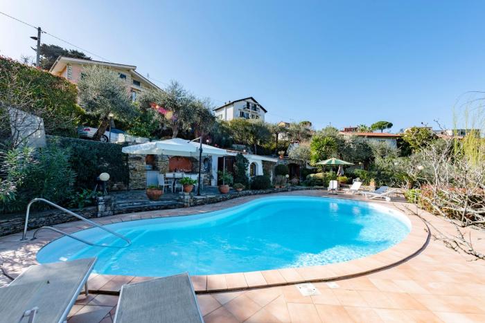 Villa Renetta with Swimming pool and parking
