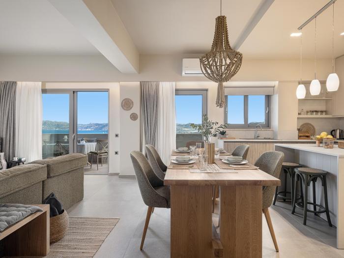 Emmanuels Sea View Luxury Apartment