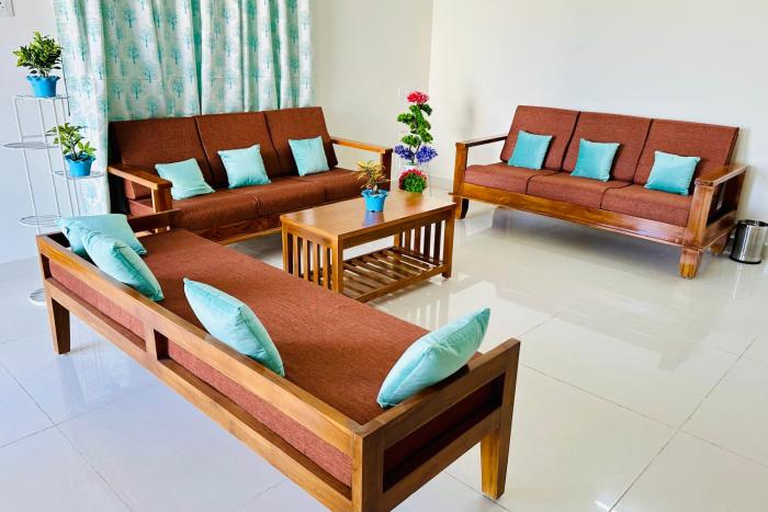 Tirupati Homestay- PRIDE Free Breakfast - Premium 3BHK AC - Flyover to Alipiri gate - WiFi - Android TV - Ragunatha Resorts - Easy access to visitTemples
