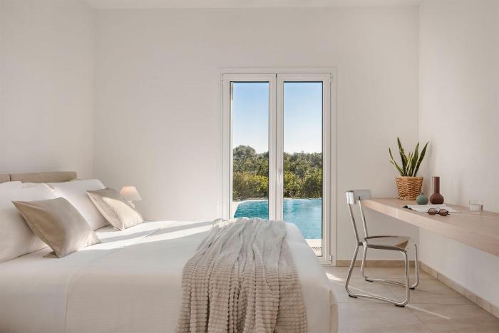 Villa Laura - Serene Escape with a Private Pool