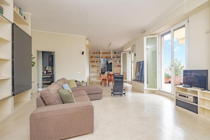 DUOMO - Attico con Terrazzo nel Cuore di Milano