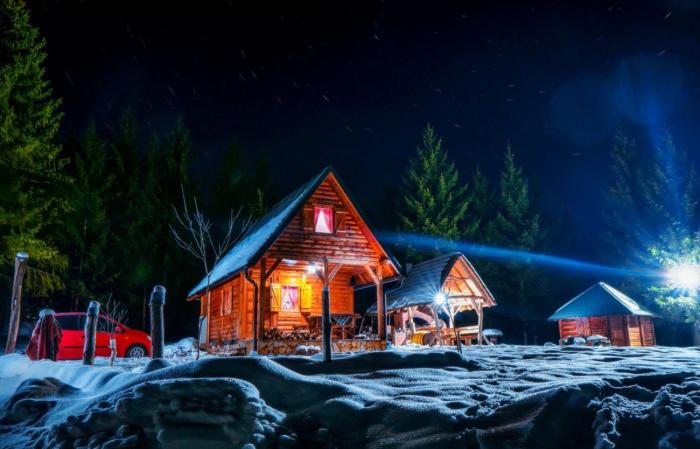 Koljeba Ikica i Makica