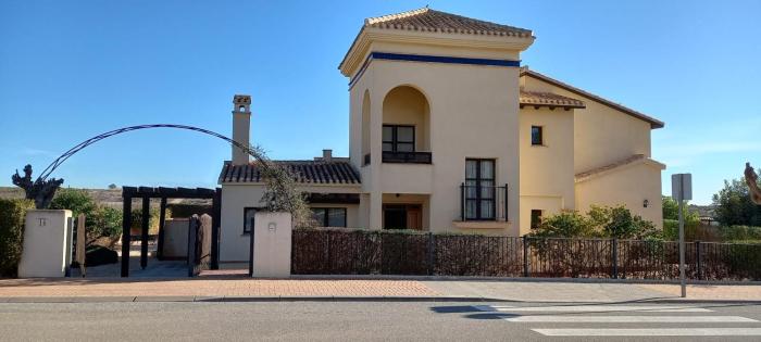 HL 002 Holiday rentals 4 Bedrooms 4 Bathroom villa with private pool