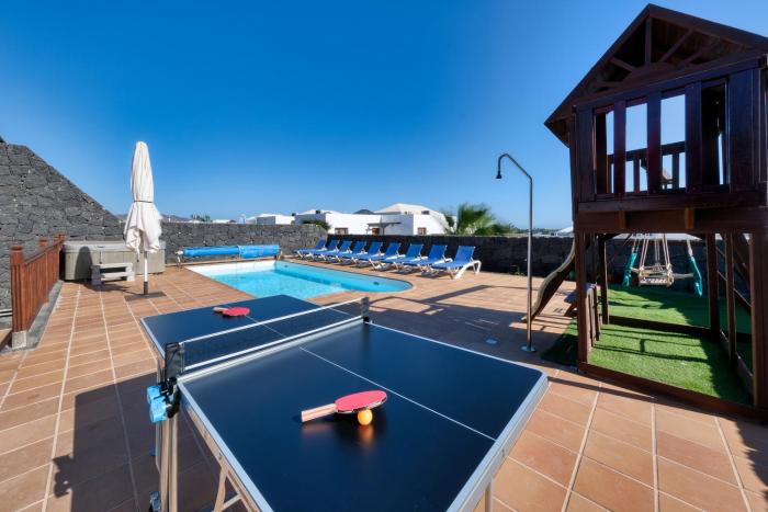 Villa Flavia - Private Pool, Jacuzzi, BBQ and Game Room By Lanzarote Vacation Homes