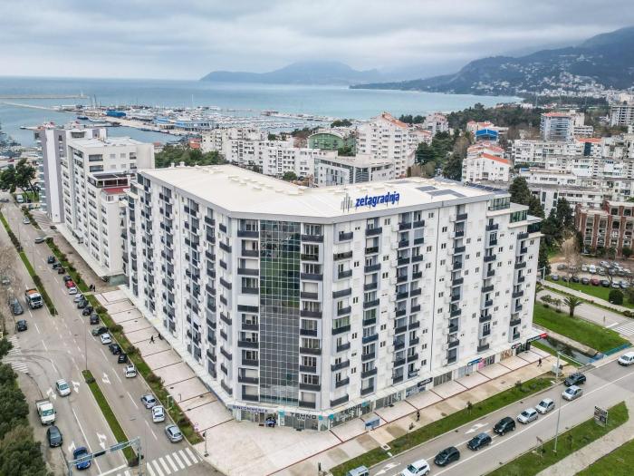 Luxury AMAAA Apartment