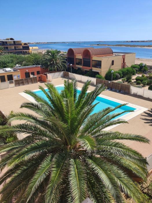 LOCATION STUDIO EN BORD DE PLAGE A GRUISSAN