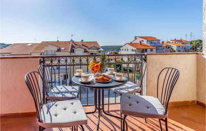 Amazing Apartment In Pula With Wifi And 2 Bedrooms