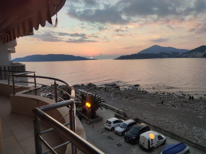 Luxury Apartment Astelmn