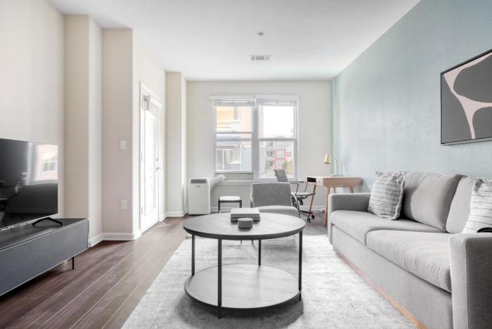 San Bruno 1br w gym pool wd nr stores SFO-1145