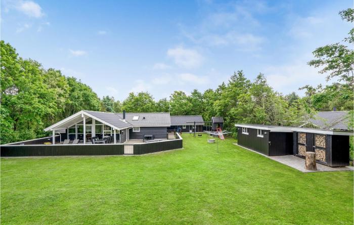 Holiday Home Blomstervangen Oksbøl Xi