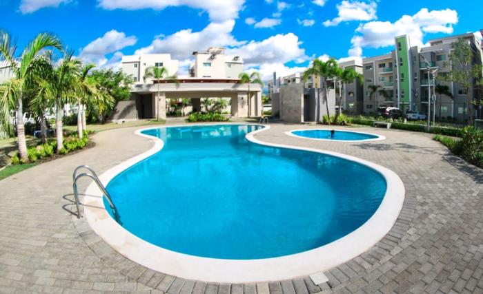 Luxurious 3-Bedroom Apartment with Pool & 247 security