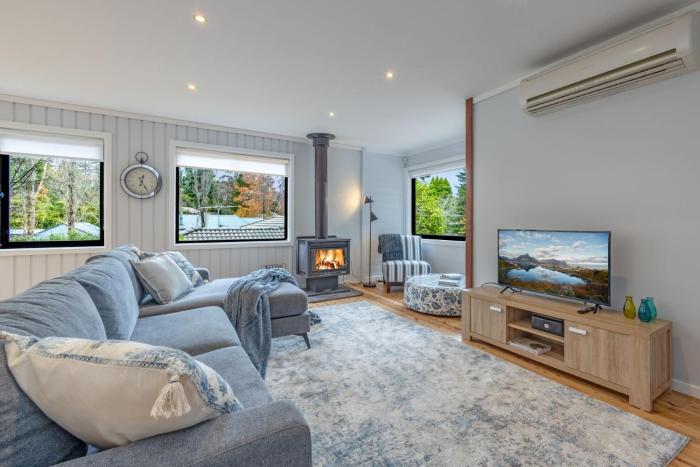 Leura Pines