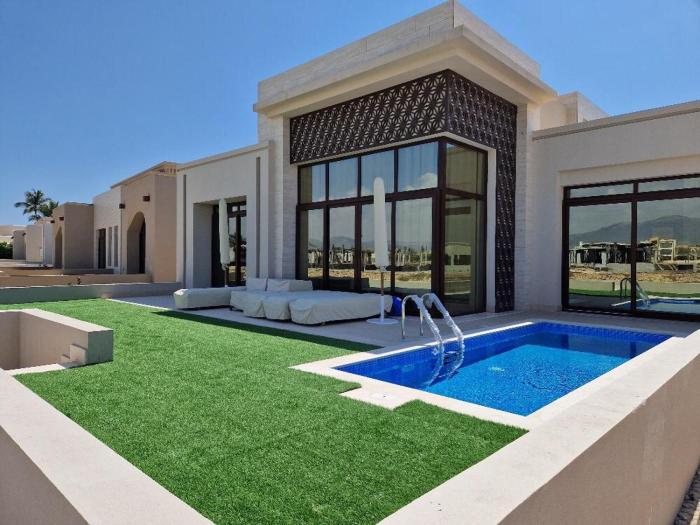 Glory Rotana Villa