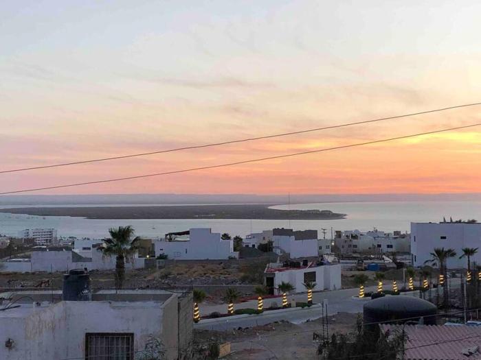 Casa Esperanza: Grand, traditional colonial home