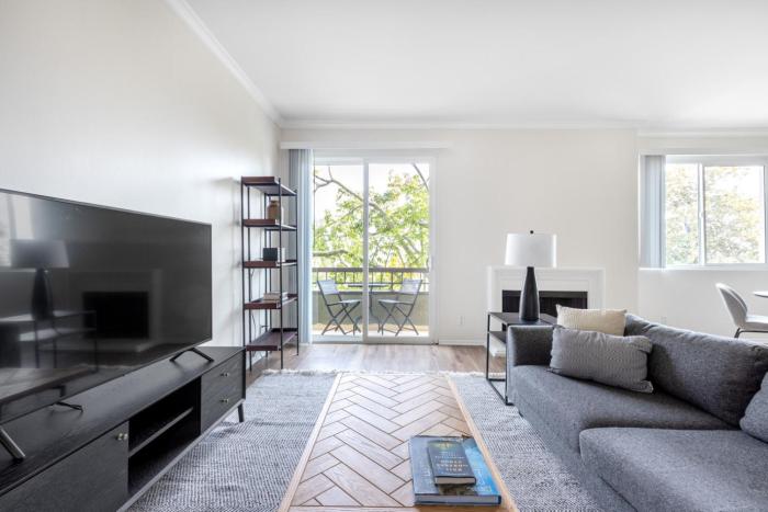 Beverly Hills 1BR Pool nr Rodeo Drive LAX-366