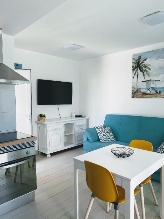 Red Hibiscus Corralejo iRent Fuerteventura