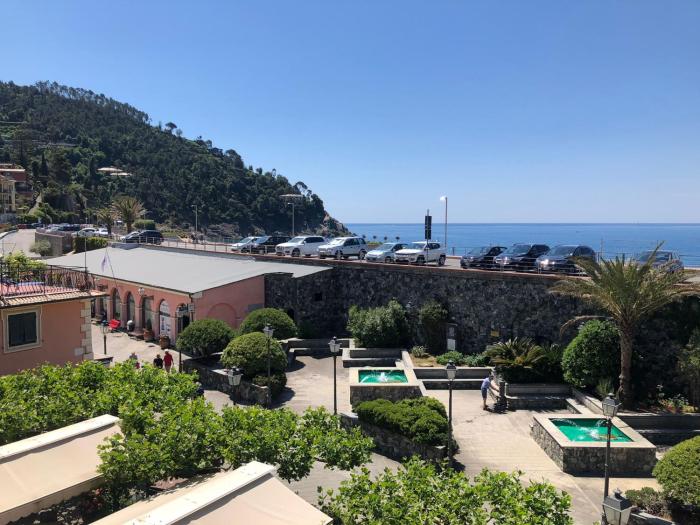 Appartamento Via Rezzano vista mare