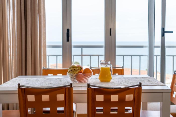Ático de Lujo con vistas al mar, primera línea Playa del Postiguet