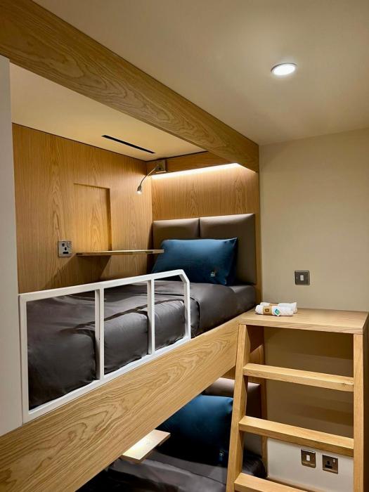 Sleepover Doha North Node, Gate C30