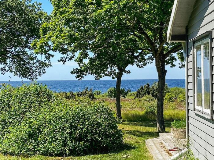 6 person holiday home in STURKÖ-By Traum