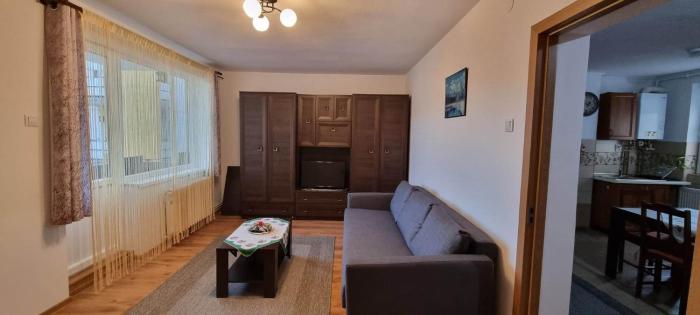 Flower Apartment - Edge