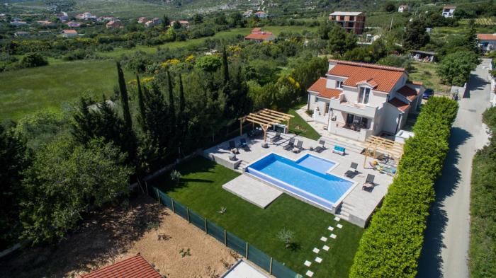 Luxury villa with a swimming pool Plano, Trogir - 20902