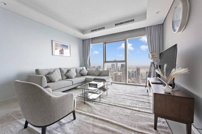 StoneTree - Paramount Tower Hotel & Residences 2 BR - Infinity Pool & Stunning View