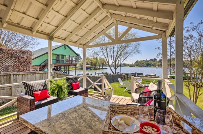 On-Site Lake Conroe Access - Updated Cabin Rental