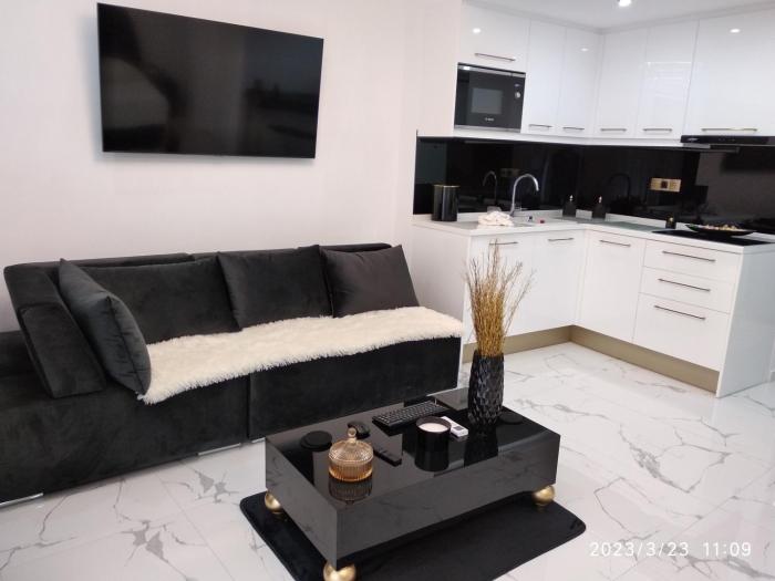 Despinas Palace apt downtown