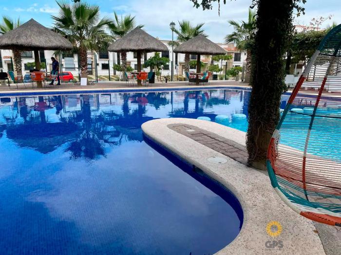 Hermosa familiar pool ,cerca de playa by G P S rentas