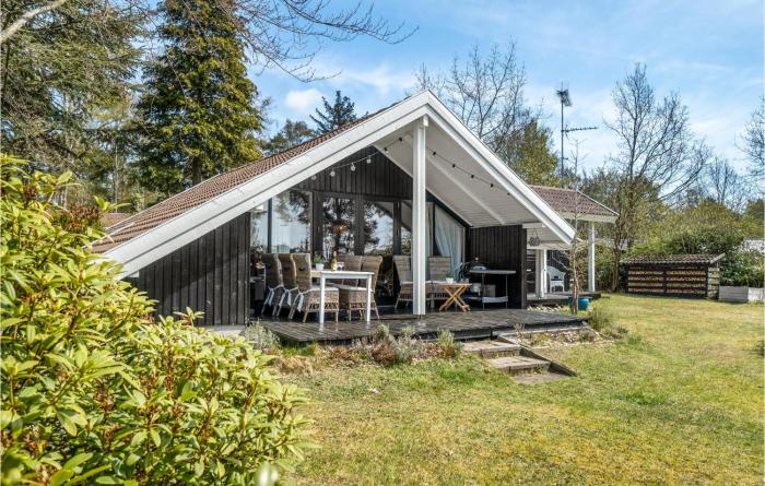 3 Bedroom Stunning Home In Hornbæk