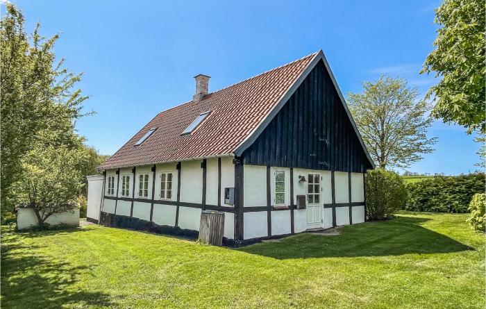 2 Bedroom Gorgeous Home In Allinge