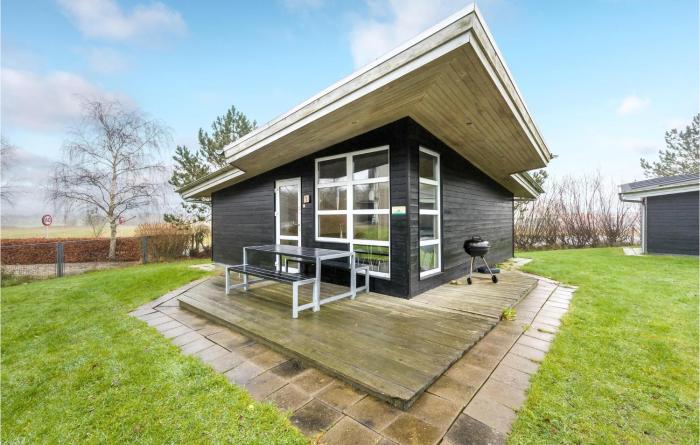 Cozy Home In Roslev With Wifi