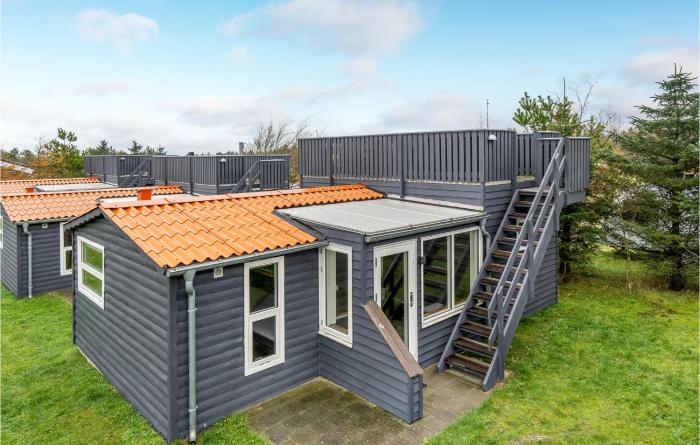 Lovely Home In Hanstholm With Kitchen