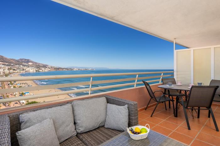 Beachfront Stella Maris by Costarentals - Ref 36