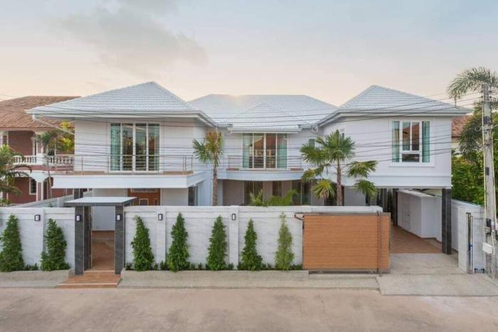 Tagvilla Lagoon Pool Villa in Pattaya 8 Bedroom