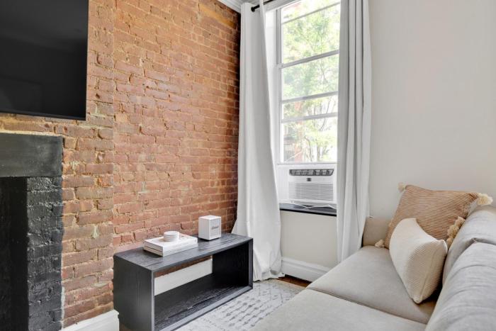Sunny Nolita 1BR w WD nr SoHo NYC-877