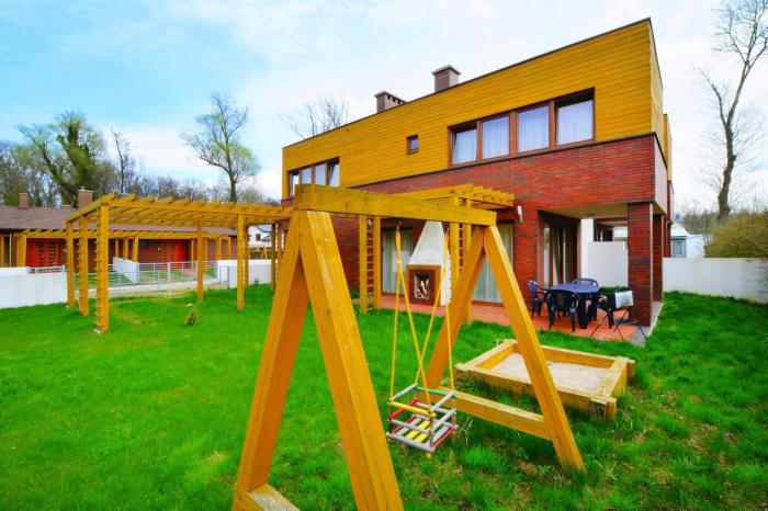 Comfortable holiday home with a private garden close to the beach Sarbinowo