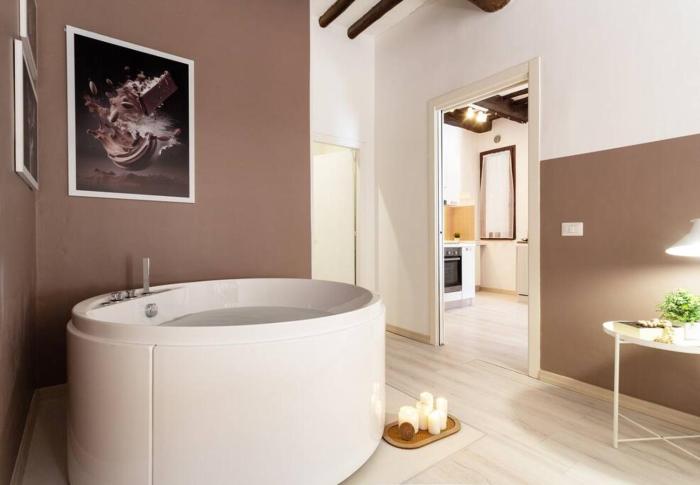 Flat with whirlpool bath in the historic centre