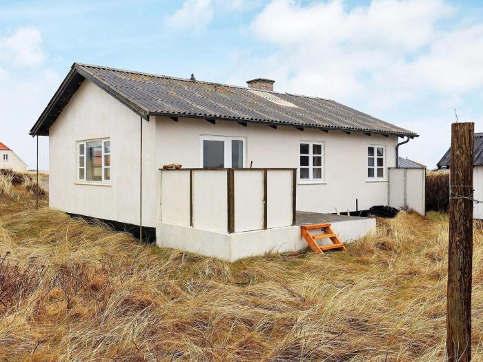 4 person holiday home in Frøstrup