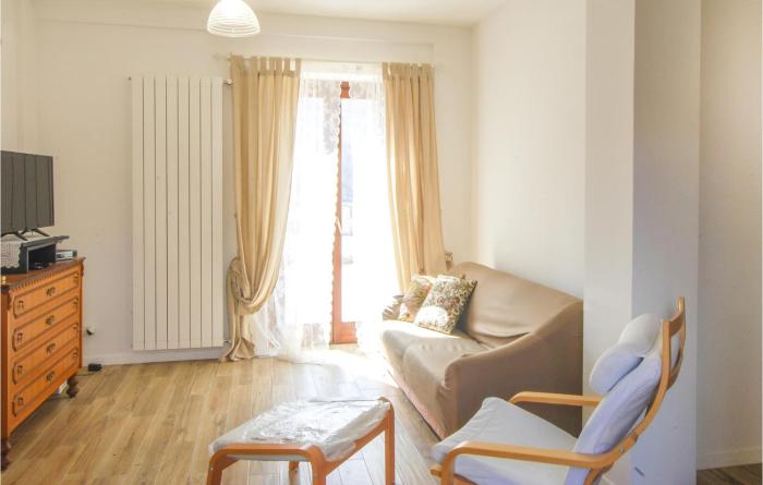 Lovely Home In Dignano With Kitchen