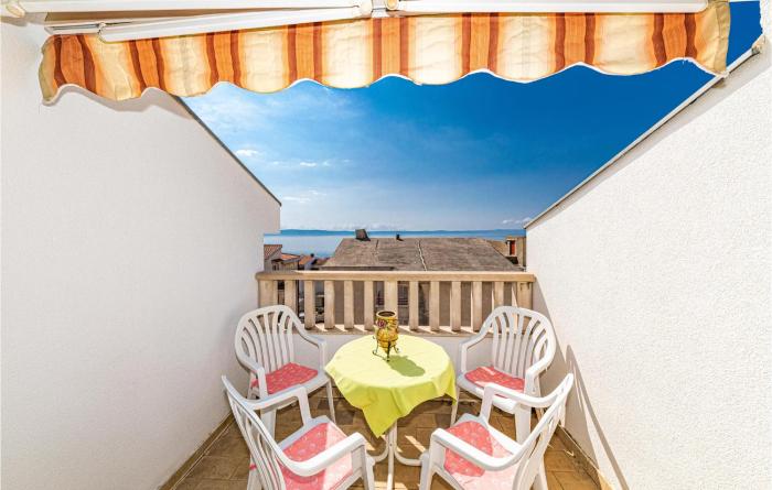 Cozy Apartment In Makarska With Wifi