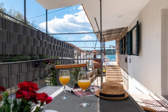 Apartment Radić-perfect location for summer activities