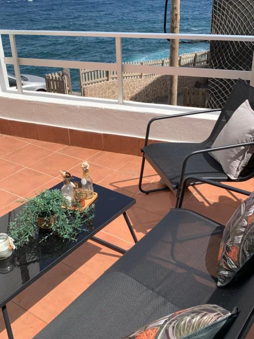 BEAUTIFUL APARTMENT IN FRONT OF THE SEA !!!!