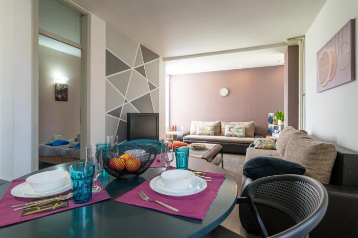Modern Karpos Apartments