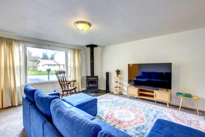 Charming Eugene Vacation Rental - 3 Mi to Downtown